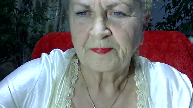 Emma52610 online show from 02.05.25