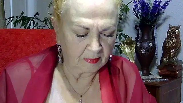 Emma52610 online show from 03.16.25