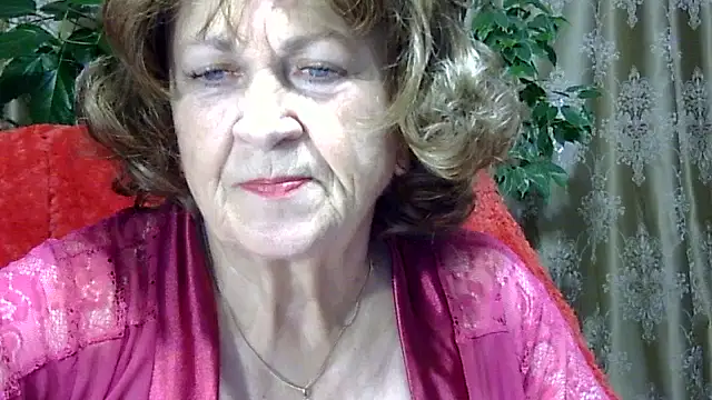 Emma52610 online show from 11.23.25