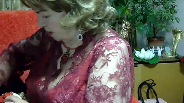 Emma52610 online show from 04.19.26