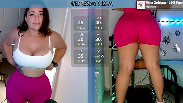 Snapshot of MilaValentina chatting on 12.19.24 MilaValentina online show from 12.19.24