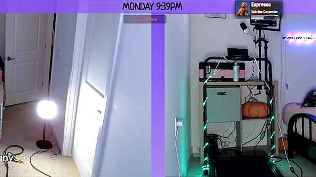 Snapshot of MilaValentina chatting on 01.14.25 MilaValentina online show from 01.14.25