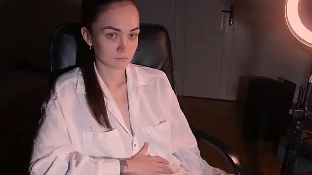 Snapshot of EvelynGG chatting on 01.13.25 EvelynGG online show from 01.13.25