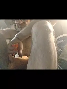 ROBERT0516 online show from 10.24.25