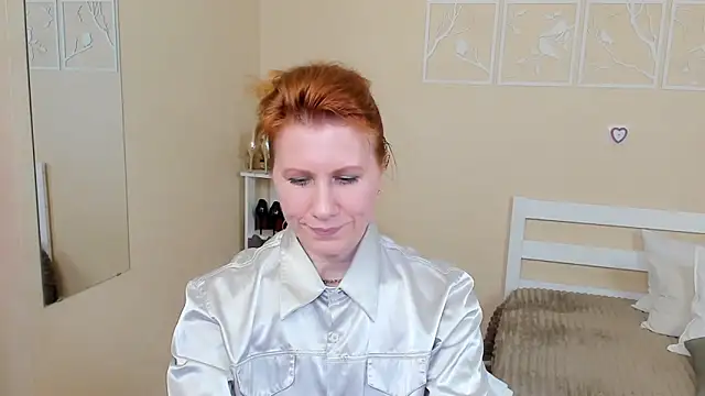 FoxySophia online show from 01.28.25