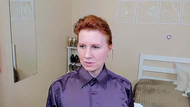 FoxySophia online show from 01.28.25