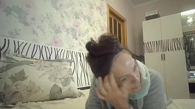 LindaStarS online show from 10.23.25