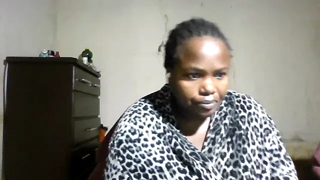 Snapshot of sexybigboobz chatting on 09.25.25 sexybigboobz online show from 09.25.25