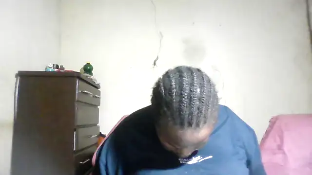 Snapshot of sexybigboobz chatting on 09.25.25 sexybigboobz online show from 09.25.25