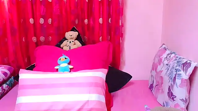 SLUTTYROXY online show from 10.31.25