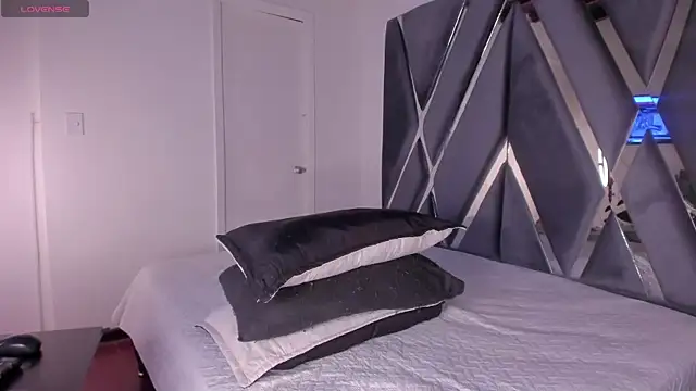 moonsweet1 online show from 09.18.25