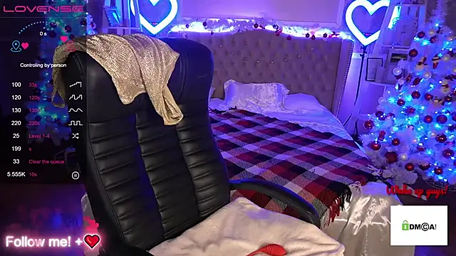 EmilyCandyy online show from 12.31.24