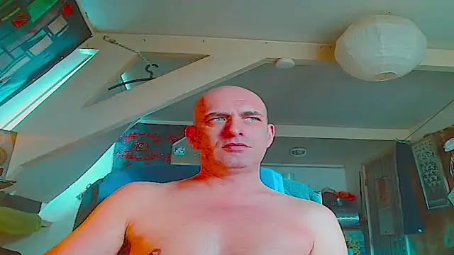 maxhard77 online show from 11.30.25