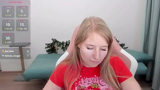 Snapshot of Jessy_Ginger chatting on 12.20.24 Jessy Ginger online show from 12.20.24