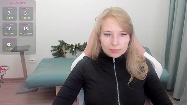 Snapshot of Jessy_Ginger chatting on 12.21.24 Jessy Ginger online show from 12.21.24