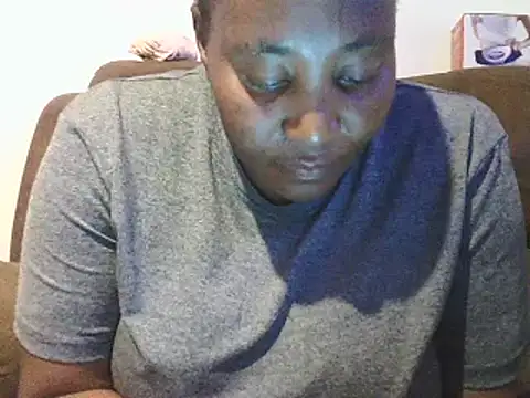 Snapshot of ebonytitts4u chatting on 12.26.24 ebonytitts4u online show from 12.26.24