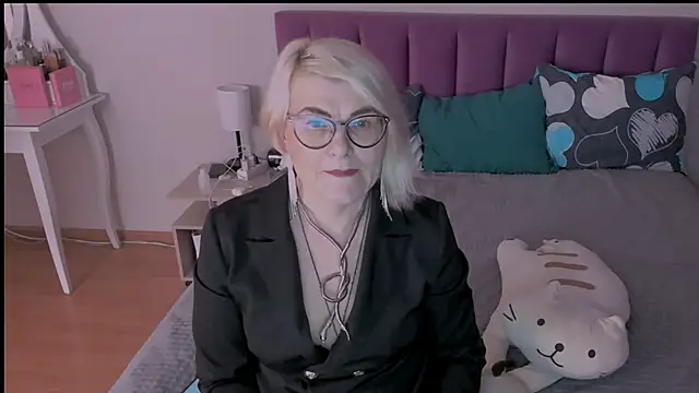 Snapshot of sabrinamacmarren chatting on 01.23.25 sabrinamacmarren online show from 01.23.25