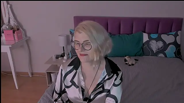 Snapshot of sabrinamacmarren chatting on 01.24.25 sabrinamacmarren online show from 01.24.25