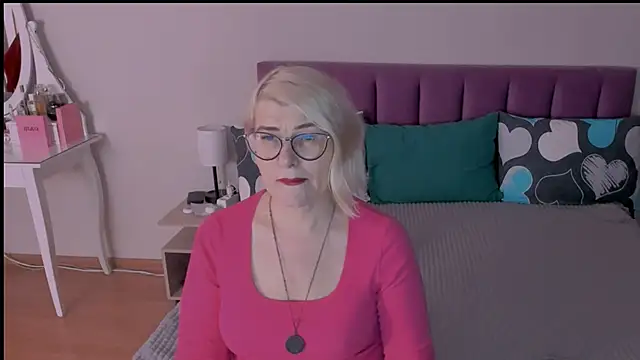 Snapshot of sabrinamacmarren chatting on 01.29.25 sabrinamacmarren online show from 01.29.25