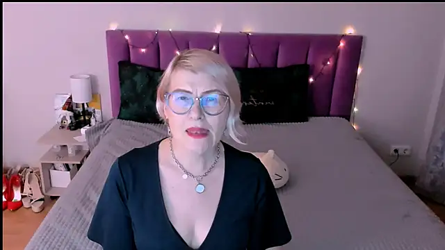 sabrinamacmarren online show from 12.20.25