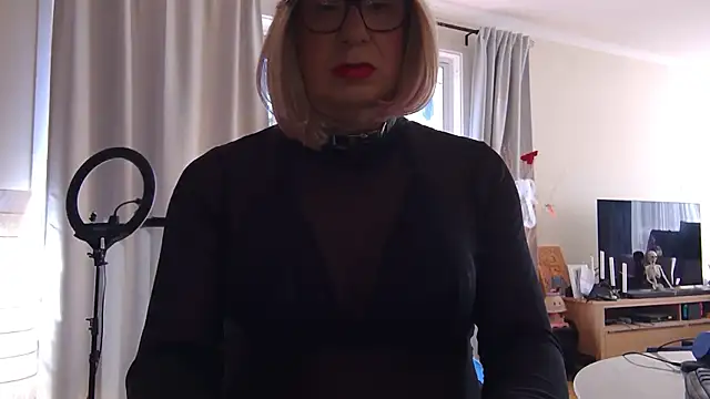 rachel latex online show from 10.14.25