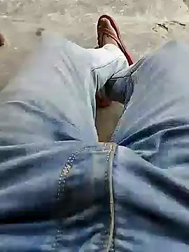 Snapshot of bigh96dik chatting on 01.13.25 bigh96dik online show from 01.13.25