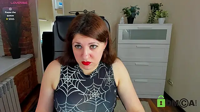 Black Black Rose online show from 11.12.25