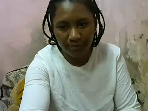 Snapshot of cutybigass chatting on 02.05.25 cutybigass online show from 02.05.25