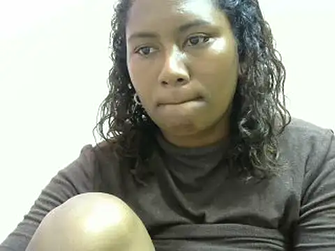 Snapshot of cutybigass chatting on 02.19.25 cutybigass online show from 02.19.25