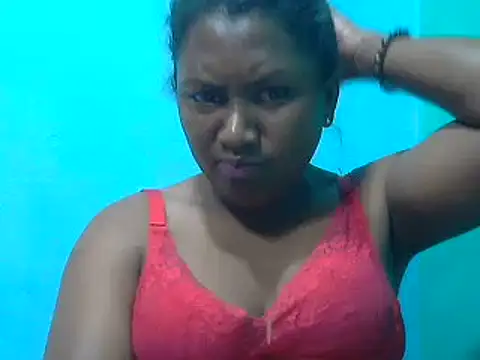 Snapshot of cutybigass chatting on 10.07.25 cutybigass online show from 10.07.25