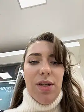 Snapshot of MariiD chatting on 12.14.24 MariiD online show from 12.14.24