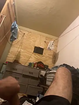 Snapshot of mikeylong chatting on 10.18.25 mikeylong online show from 10.18.25