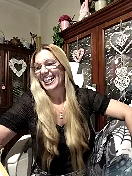 Snapshot of Melmamalhuda@xh chatting on 09.23.25 Melmamalhudaxh online show from 09.23.25