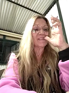 Snapshot of Melmamalhuda@xh chatting on 09.28.25 Melmamalhudaxh online show from 09.28.25