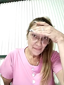 Snapshot of Melmamalhuda@xh chatting on 10.18.25 Melmamalhudaxh online show from 10.18.25