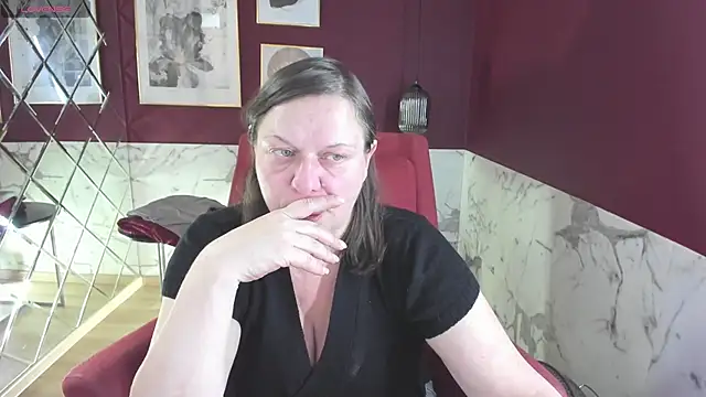 KellyPerfection online show from 10.08.25