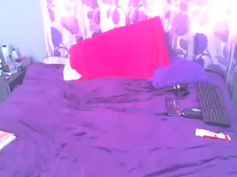 Snapshot of claudia_manuela chatting on 03.21.25 claudia manuela online show from 03.21.25