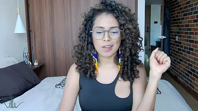 Snapshot of illaroom chatting on 12.03.24 illaroom online show from 12.03.24