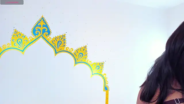 LadyNahir online show from 12.21.25