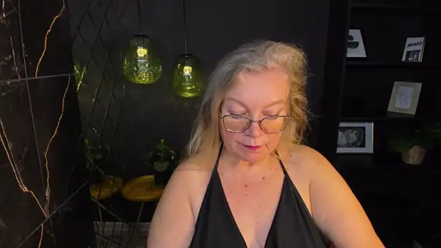 NataliMellow online show from 11.04.25