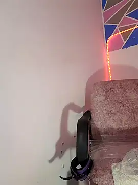 Snapshot of violetaass chatting on 10.11.25 violetaass online show from 10.11.25