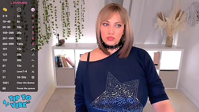 Snapshot of JillSpacey chatting on 03.09.25 JillSpacey online show from 03.09.25