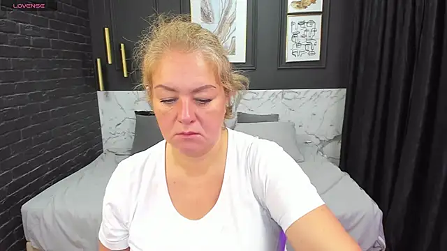 JenniferLight online show from 12.03.24