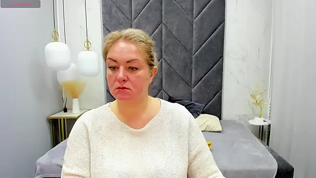 JenniferLight online show from 02.04.25