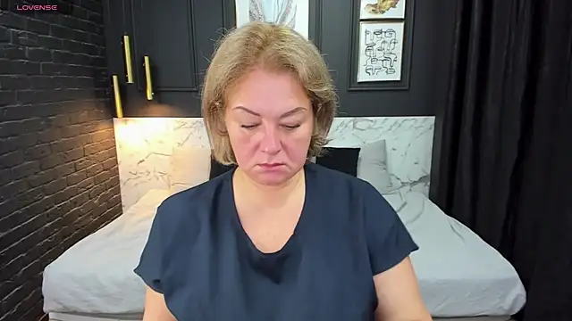 JenniferLight online show from 02.22.25