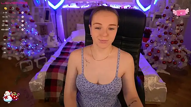 FoxyShy online show from 12.19.24