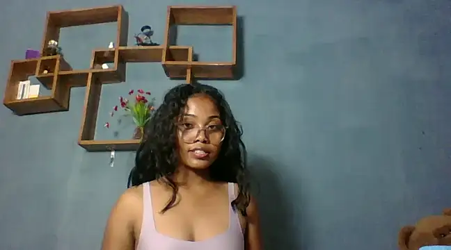 Snapshot of naya86 chatting on 12.14.24 naya86 online show from 12.14.24