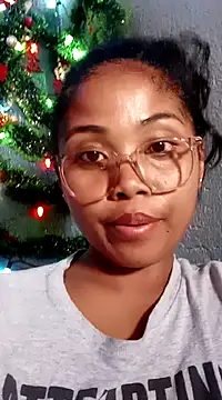 Snapshot of naya86 chatting on 12.23.24 naya86 online show from 12.23.24