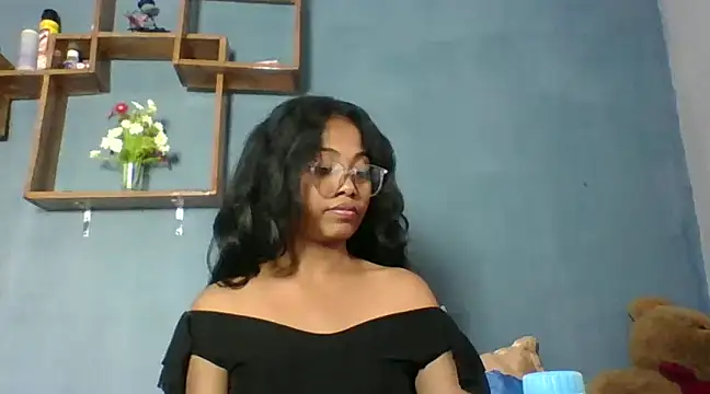 Snapshot of naya86 chatting on 12.30.24 naya86 online show from 12.30.24