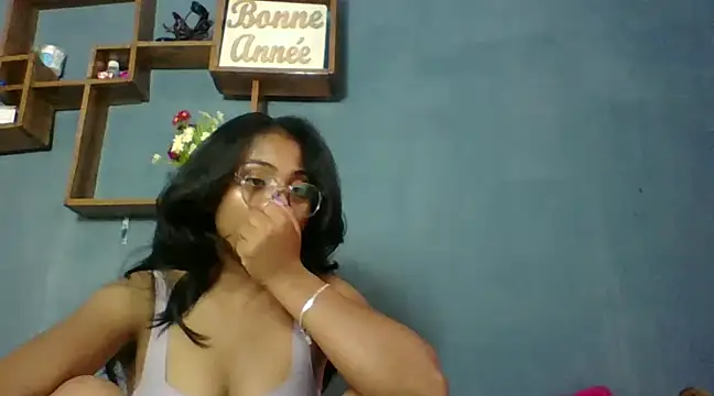 Snapshot of naya86 chatting on 01.11.25 naya86 online show from 01.11.25